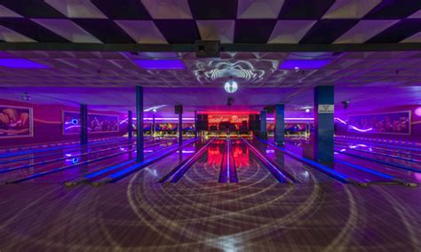Garden bowl detroit - Join us for some good old Midwestern entertainment at the Historic Garden Bowling alley; now part of the Majestic theater complex. Step into the oldest operational …